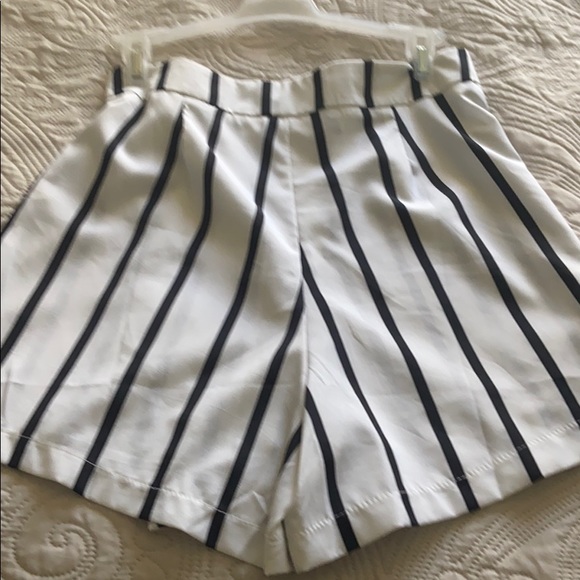 Skort - Picture 2 of 2